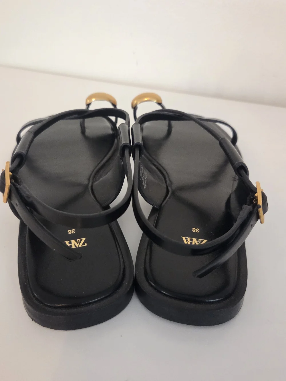 NEW Zara Black Sandals with Gold Toe Detail Eu 38 US 7.5/8 - Picture 4 of 4